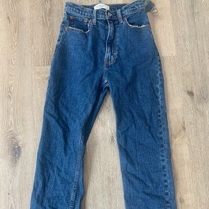 NWT Abercrombie and fitch jeans size 25 short